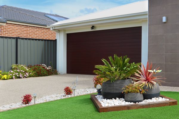 Front Yard Landscaping in Palm Harbor